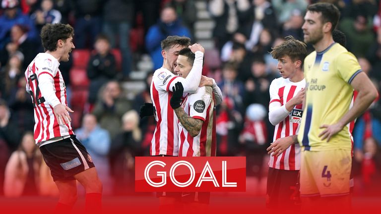 Sunderland's Nazariy Rusyn (centre right) celebrates 