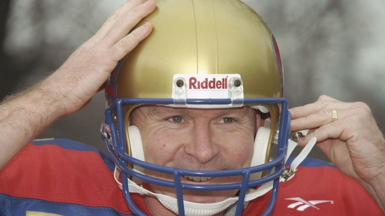 London Monarchs kicker Clive Allen