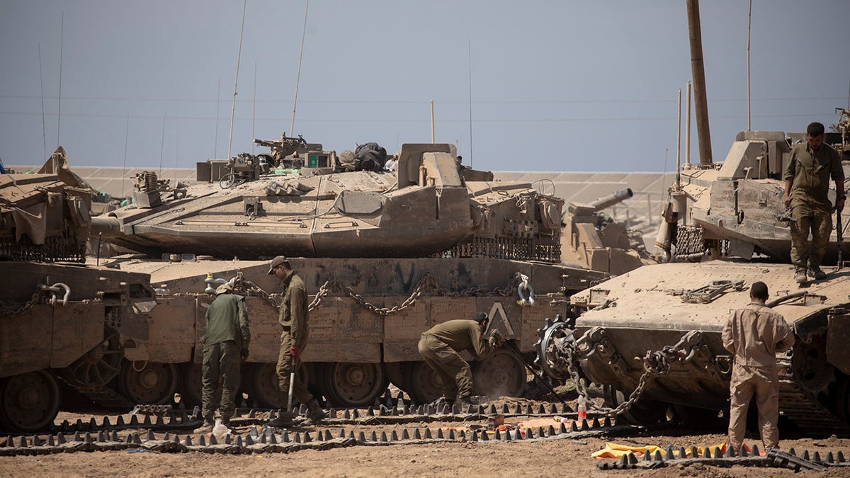 Tanks in southern Israel