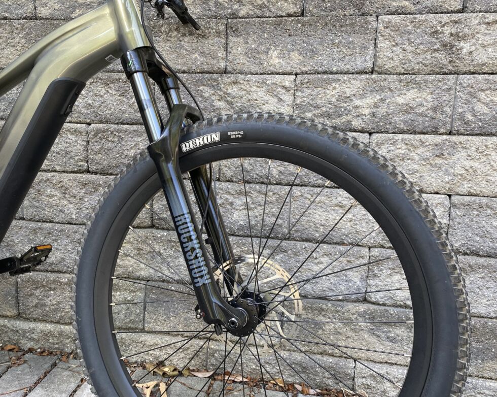 The RockShox forks don't offer much in the way of adjustments, but they work reliably.