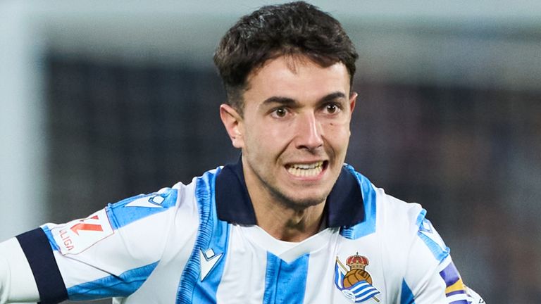 Martin Zubimendi in action for Real Sociedad.