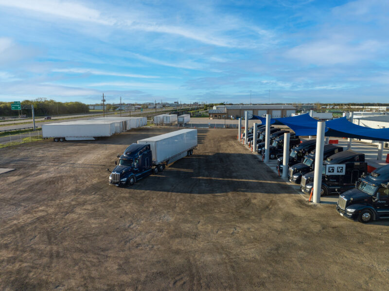 An Aurora truck departs the company’s depot in Palmer, Texas. 