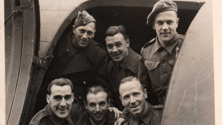 Frank Soo with fellow footballers including Joe Mercer, Stanley Matthews and Matt Busby [MUST CREDIT THE MERCER FAMILY]