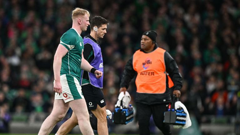 Leinster back Osborne was forced off during Ireland's victory over Fiji with a groin issue