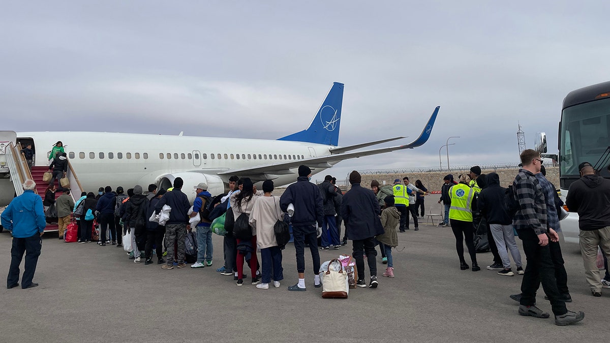 migrant flight leaving texas