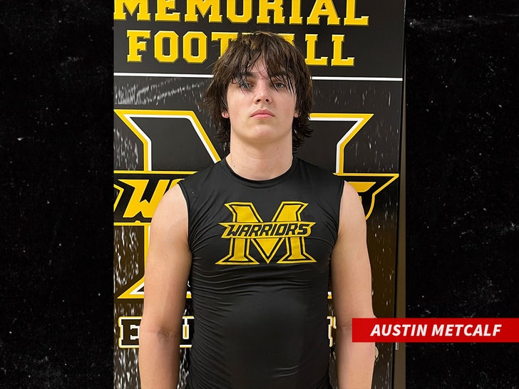 Austin Metcalf Frisco Memorial Football facebook sub swipe