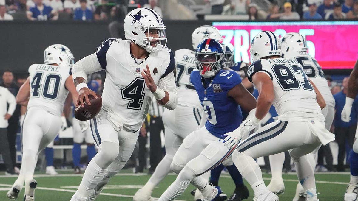 Dak Prescott vs Giants