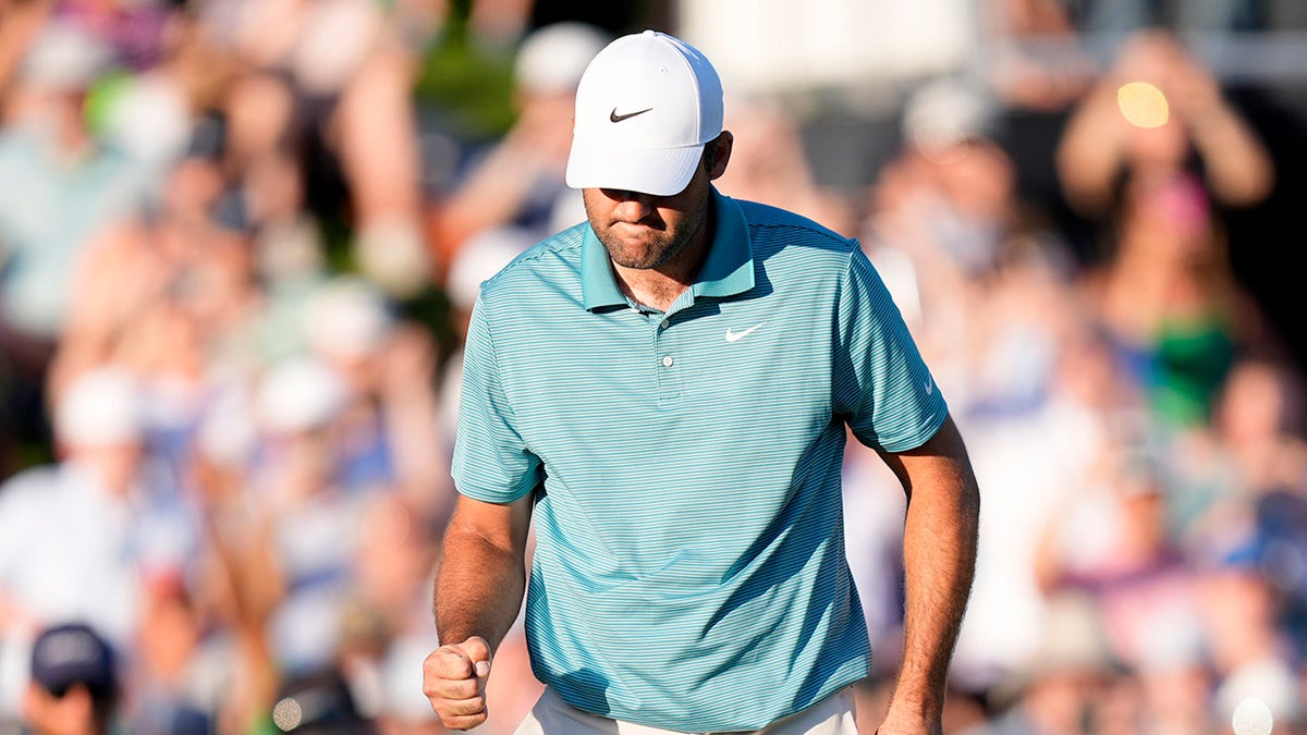 Scottie Scheffler fist pump