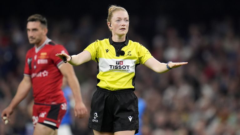 Hollie Davidson became the first woman to referee a European final 