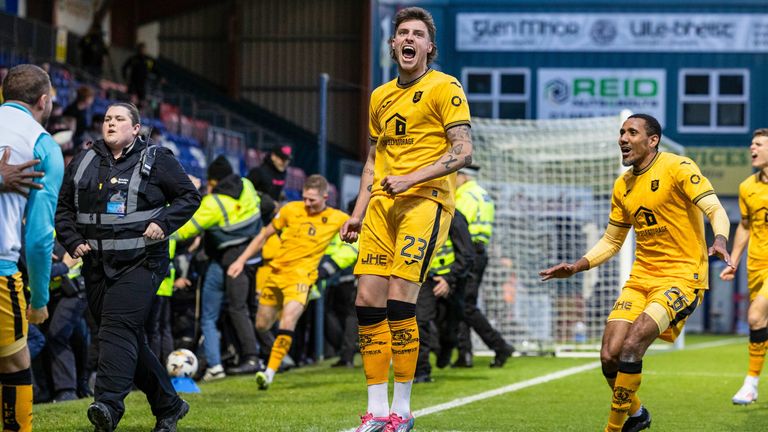Livingston's Robbie Muirhead put Livingston ahead after a comeback