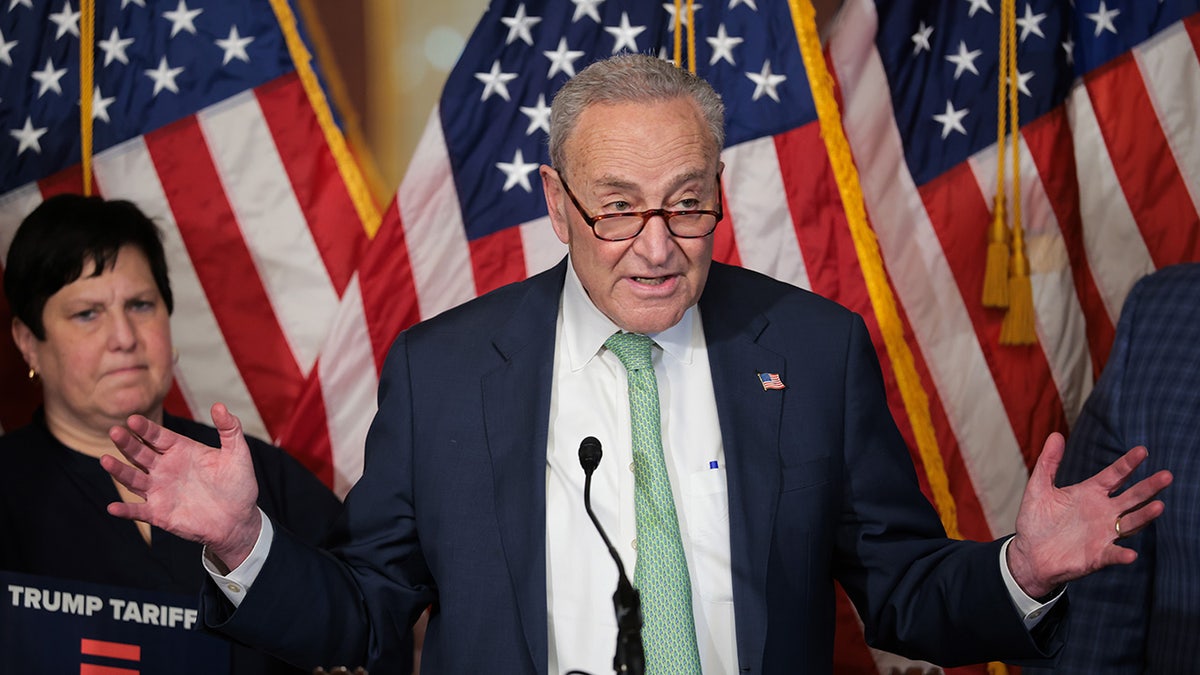Schumer speaks in DC