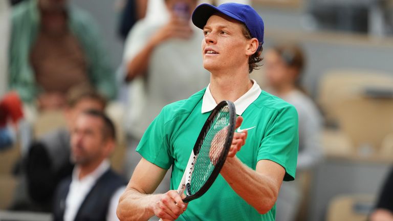 Italy's Jannik Sinner celebrates as he won the quarterfinal match of the French Tennis Open against Kazakhstan's Alexander Bublik at the Rol