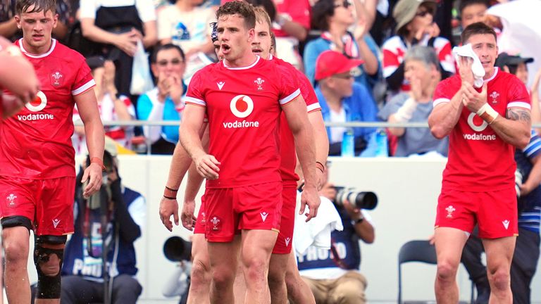 Wales' international losing streak was extended to 18 matches as they were beaten 24-19 by Japan in Kitakyushu