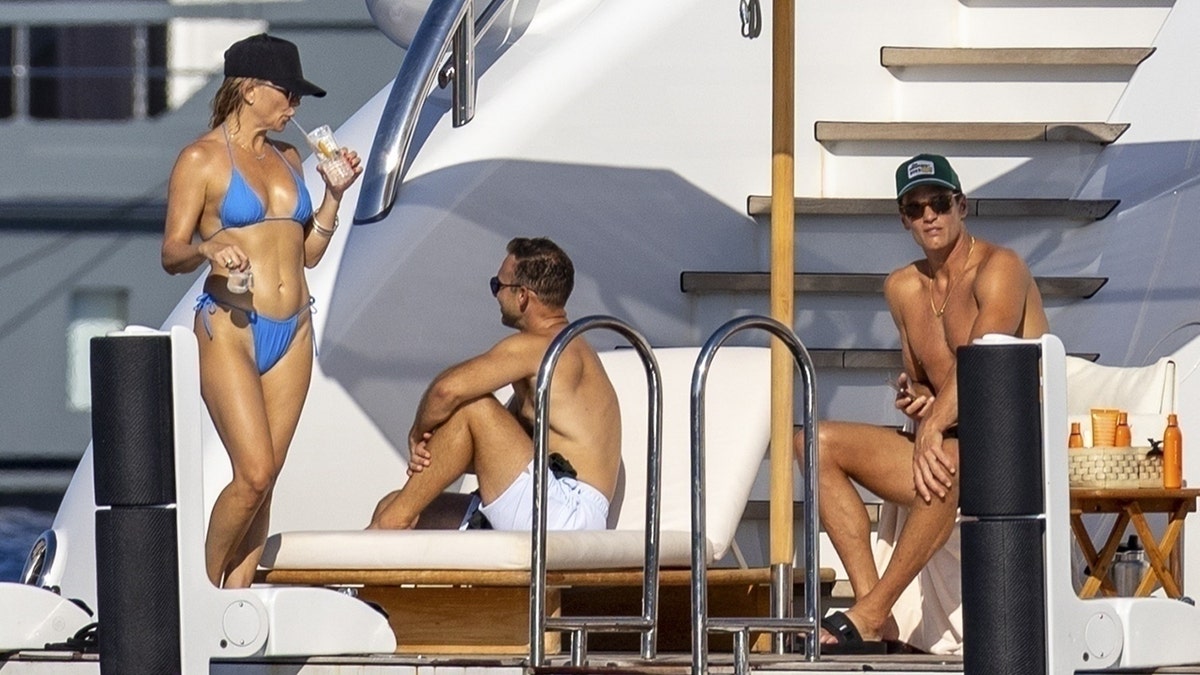 Kate Hudson and Tom Brady on a yacht