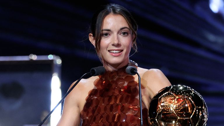 Barcelona's Spanish midfielder and Ballon d...Or 2024 winner Aitana Bonmati reacts after receiving the Woman Ballon d'Or award during the 2025 Ballon d'Or France Football award ceremony at the Theatre du Chatelet in Paris on September 22, 2025. (Photo by Franck FIFE / AFP)