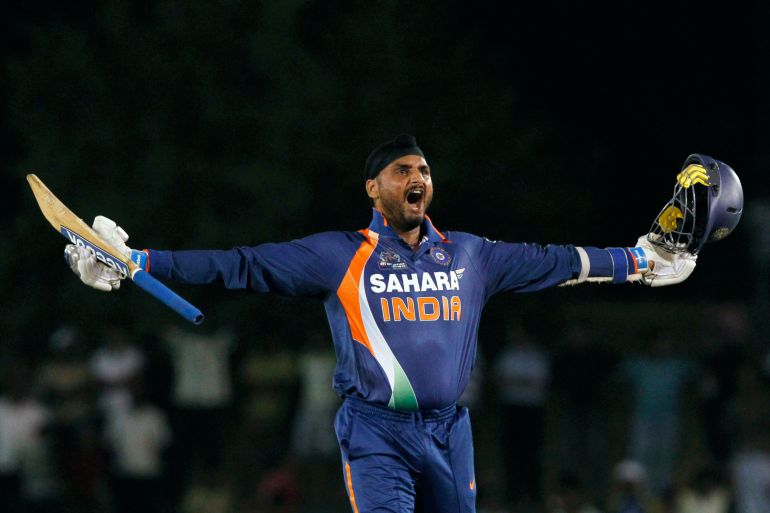 India's Harbhajan Singh celebrates the win over Pakistan in the Asia Cup one-day international cricket tournament in Dambulla June 19, 2010. REUTERS/Andrew Caballero-Reynolds (SRI LANKA - Tags: SPORT CRICKET)