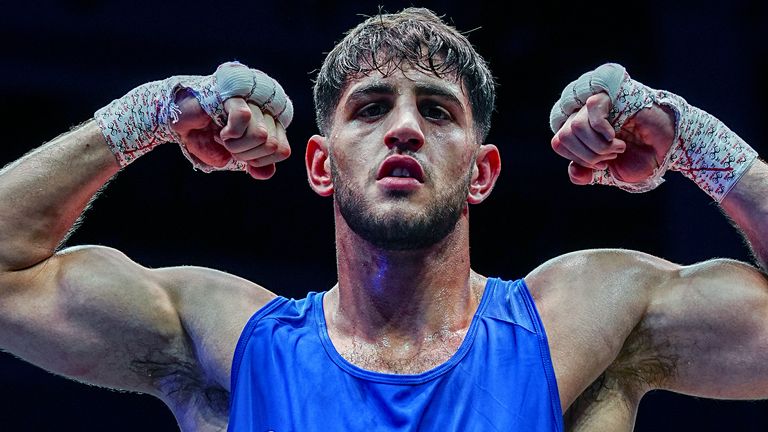 Teagn Stott celebrates his World championship medal.