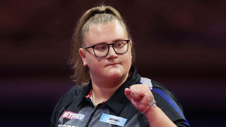 Beau Greaves kicks off 2026 Women’s Series with perfect weekend as she makes it 17 consecutive titles | Darts News