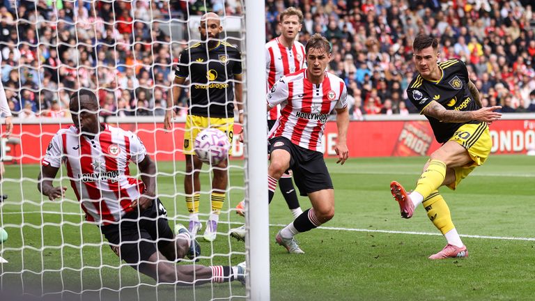 Benjamin Sesko scores his first goal for Manchester United
