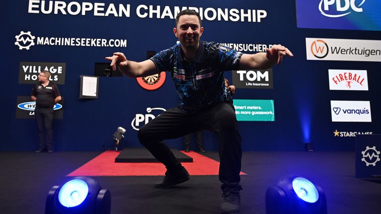 2025 Machineseeker European Championship, Dortmund. Quarter-Finals. James Wade v Luke Humphries. Picture: Michael Cooper