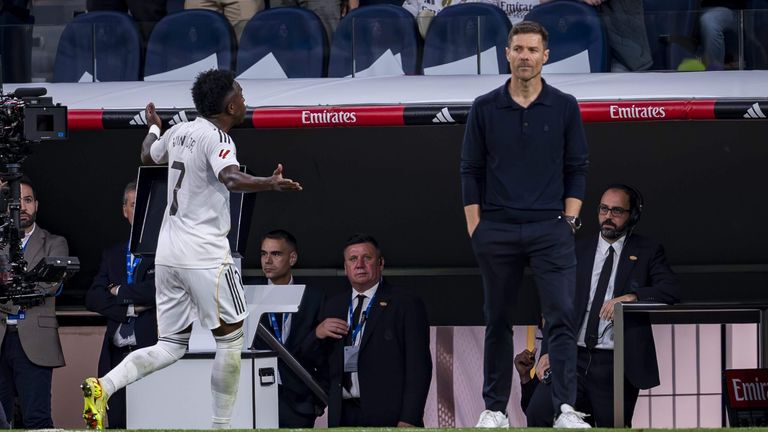 Vinicius Jr stormed off after being replaced on Sunday
Credit: Alberto Gardin/NurPhoto via Getty Images
