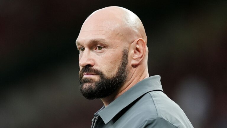 Tyson Fury wants to come back to boxing next year, says promoter Frank Warren | Boxing News