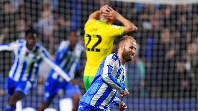 Norwich hold Sheff Wed; Southampton, Preston win – Championship highlights