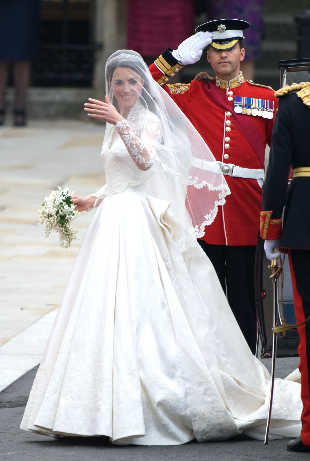 Taylor Swift Wedding Dress Designer LEAKED Already?!? 