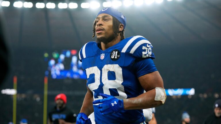 Jonathan Taylor solidifies his place in MVP discussion following three-touchdown game against Atlanta Falcons in Berlin | NFL News