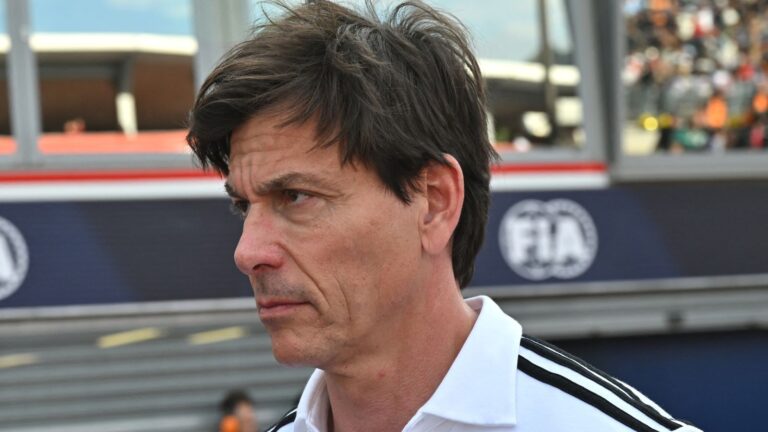 F1: Toto Wolff in talks to sell stake in Mercedes after £4.6bn valuation | F1 News