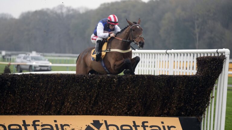 Haydock: The Jukebox Man back to his best on his return for Harry Redknapp | Racing News