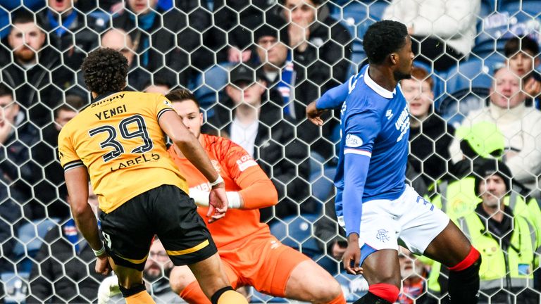 Livingston were denied a penalty when Tete Yengi's shot looked to be blocked by Fernandez's arm