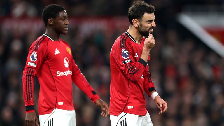 Man Utd were beaten 1-0 against 10-player Everton