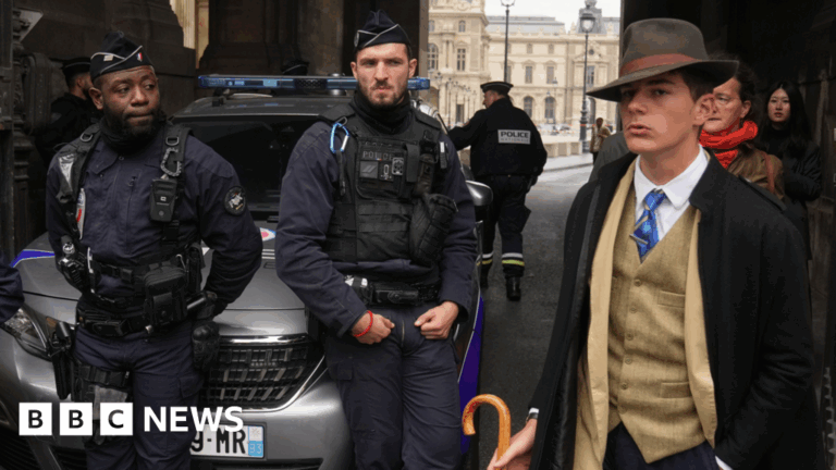 ‘Fedora man’ in viral picture revealed as local teenager