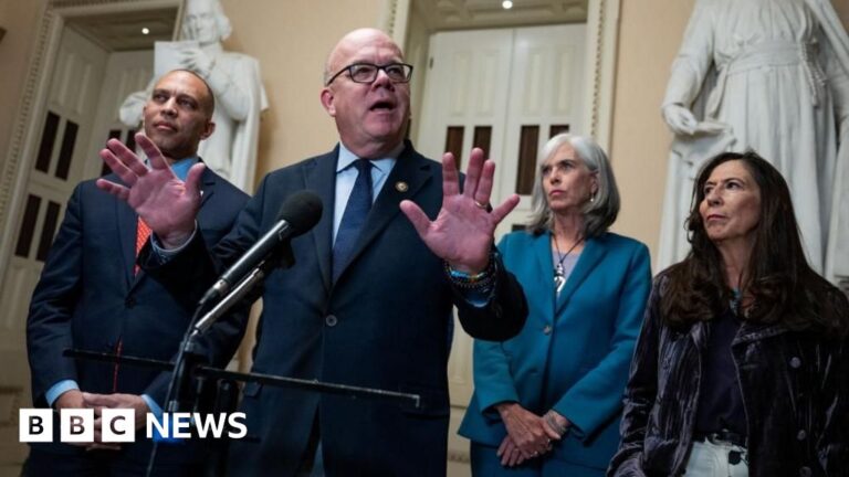 Four potential obstacles in House vote to end US government shutdown