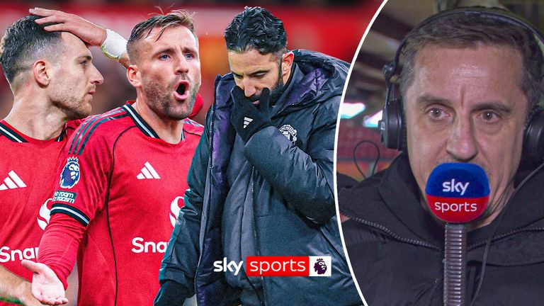 Former Manchester United defender Gary Neville criticised his former sides' performance vs Everton.