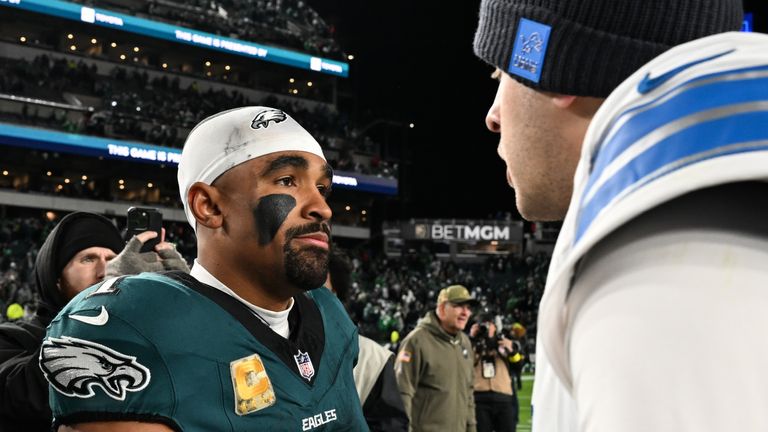 Philadelphia Eagles quarterback Jalen Hurts (1) greets Detroit Lions quarterback Jared Goff after their victory
