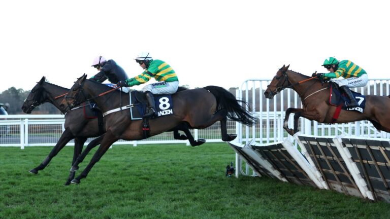 Ascot: Nicky Henderson’s Impose Toi steps up for Long Walk Hurdle win | Racing News