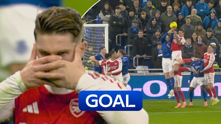 Viktor Gyokeres scores a penalty for Arsenal vs Everton