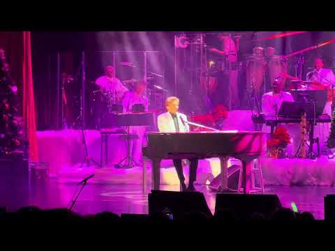 Barry Manilow: "Mandy / Could It Be Magic / I Write The Songs" (Live In Las Vegas, 2025)