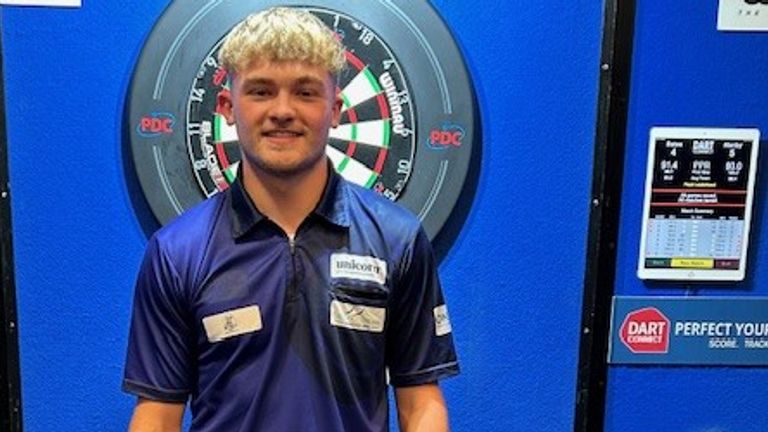 Charlie Manby: Darts