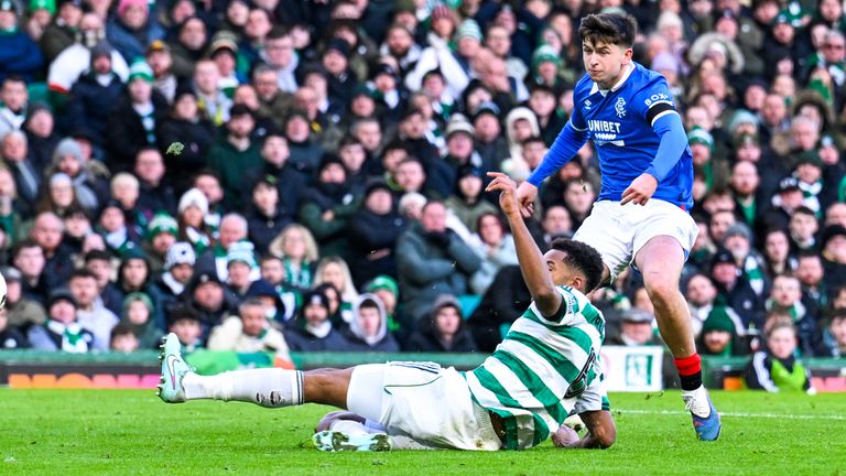 Mikey Moore takes advantage of Auston Trusty's mistake to make it 3-1 