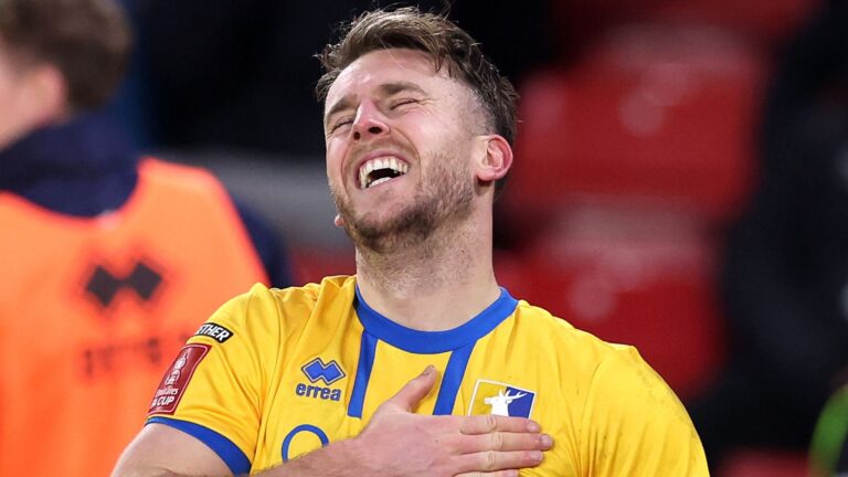 Mansfield stun Sheffield United as Norwich, West Brom and Hull advance into FA Cup fourth round | Football News