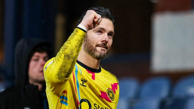 Scottish Premiership leaders Hearts host St Mirren, Celtic face Falkirk LIVE!