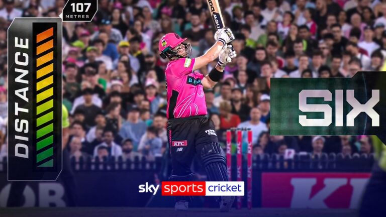 '107 METRES!' | Smith hits the roof with huge six during Big Bash League match