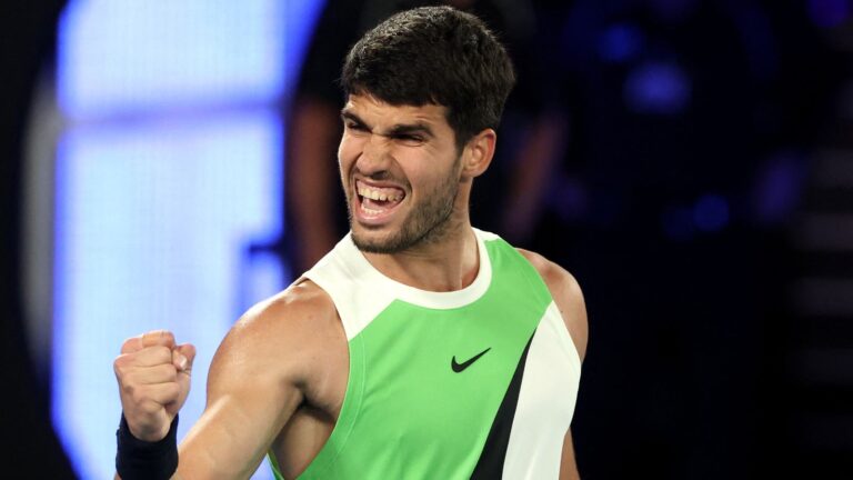 Australian Open: Carlos Alcaraz continues career Grand Slam bid with dominant win over Alex de Minaur to set up semi-final against Alexander Zverev | Tennis News