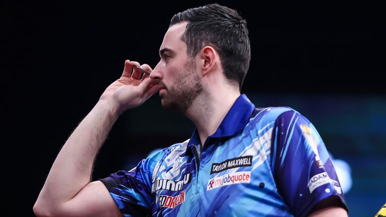 Luke Humphries in first-round action against Dave Chisnall at the Winmau World Masters (credit: Taylor Lanning/PDC)