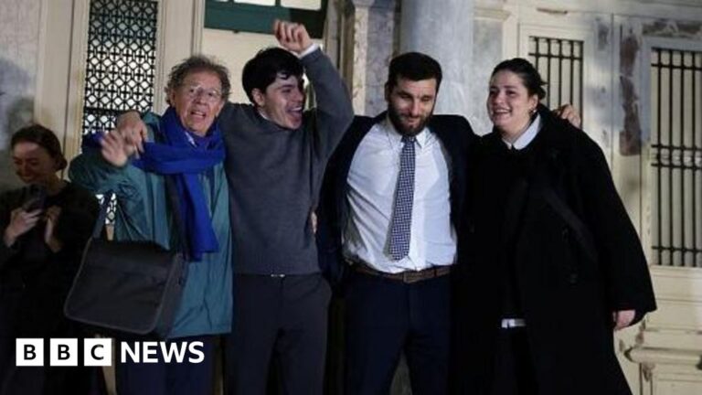 Aid workers cleared of human trafficking charges