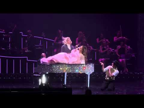 Jennifer Lopez Reinvents “Love Don’t Cost A Thing”! This Is Brilliant! Live In Las Vegas!