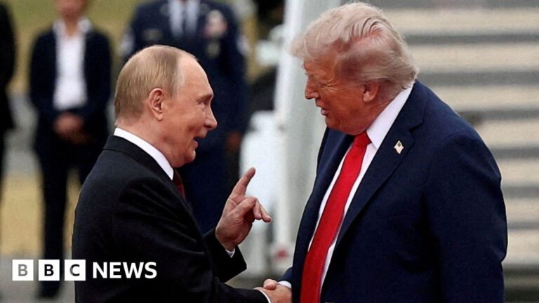 Russia gloats over Greenland tensions